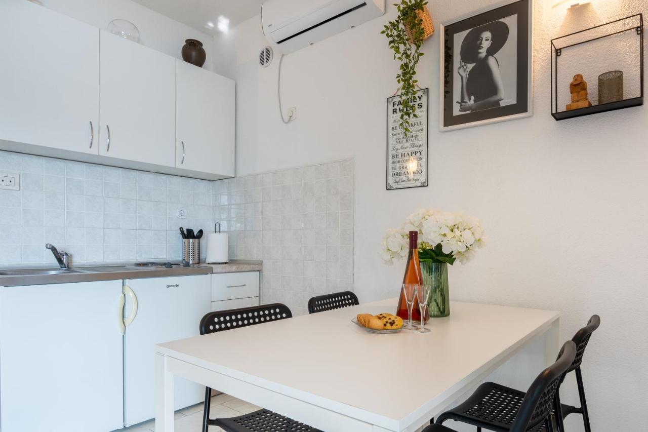 Angela & Marco'S Apartments Неум Екстериор снимка
