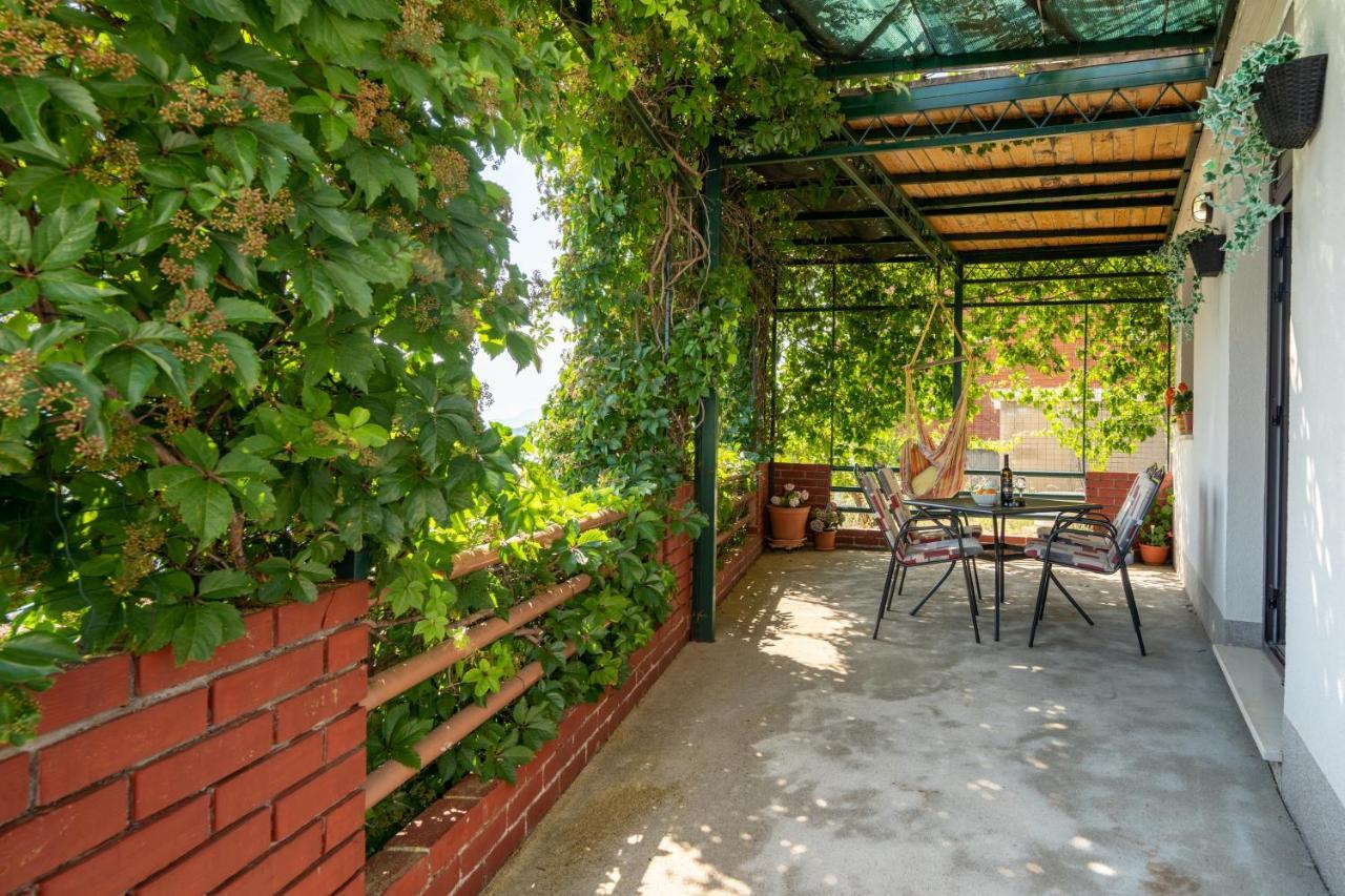 Angela & Marco'S Apartments Неум Екстериор снимка